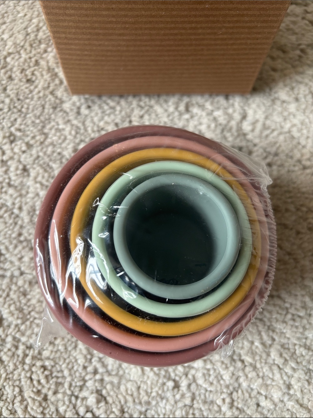 Multicolor Stackable Silicone Bowls Toy New In Box - Picture 2 of 5